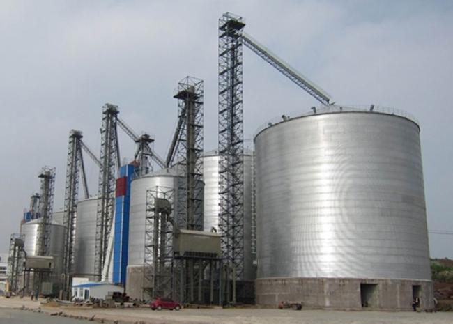 霍邱大型钢板库构造参数及水泥储存质量